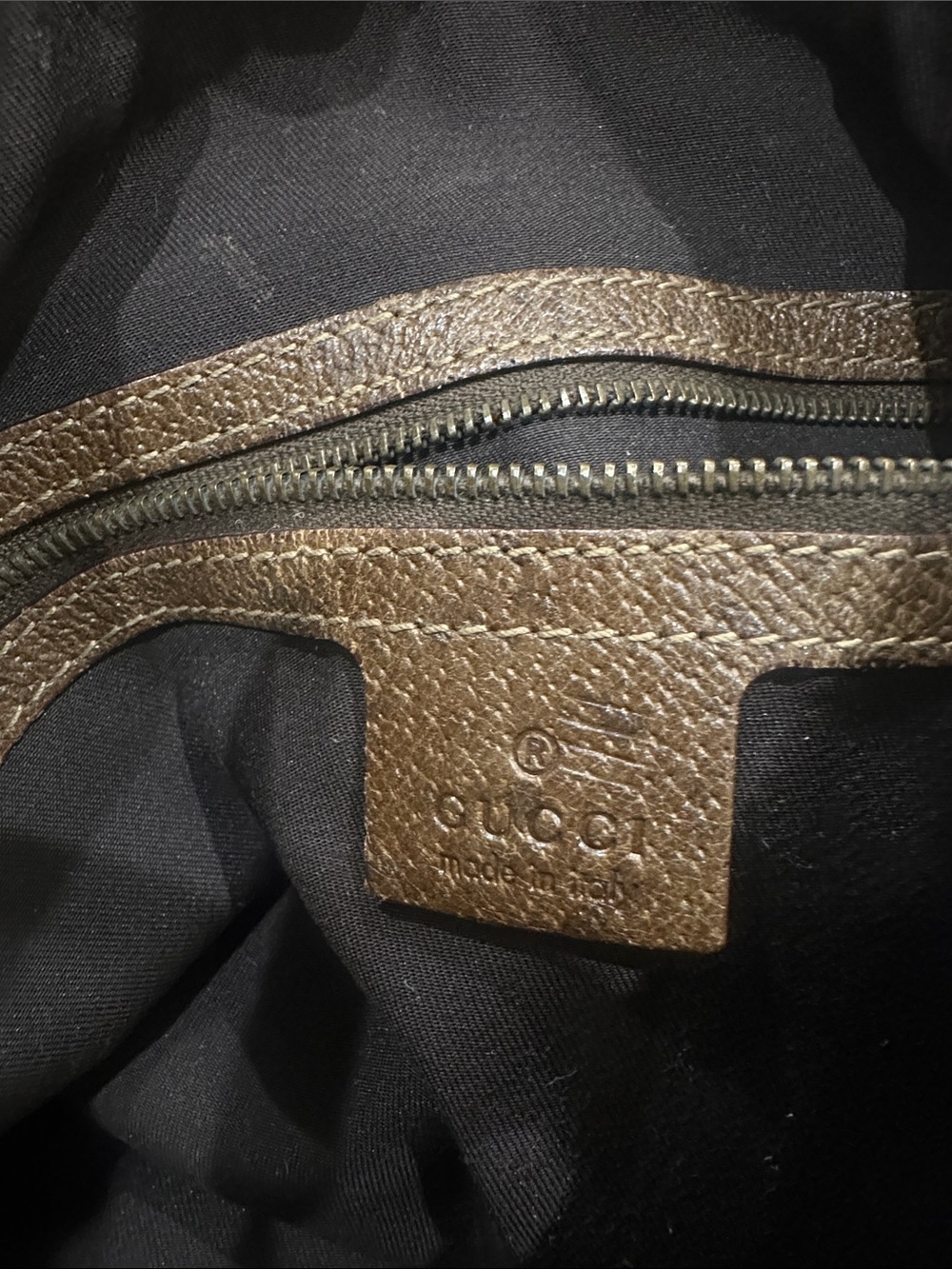 GUCCI Tan/Brown GG Canvas Shoulder Bag W/Studded Red & green Leather Strap - Picture 8 of 8